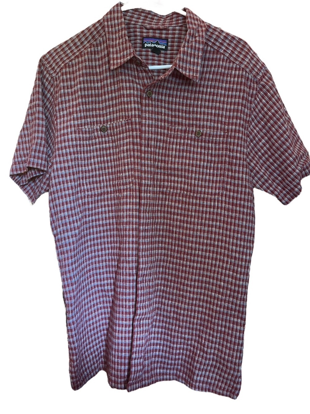 PATAGONIA SIZE MEDIUM RUST COLOR BUTTON DOWN SHIRT WITH POCKETS